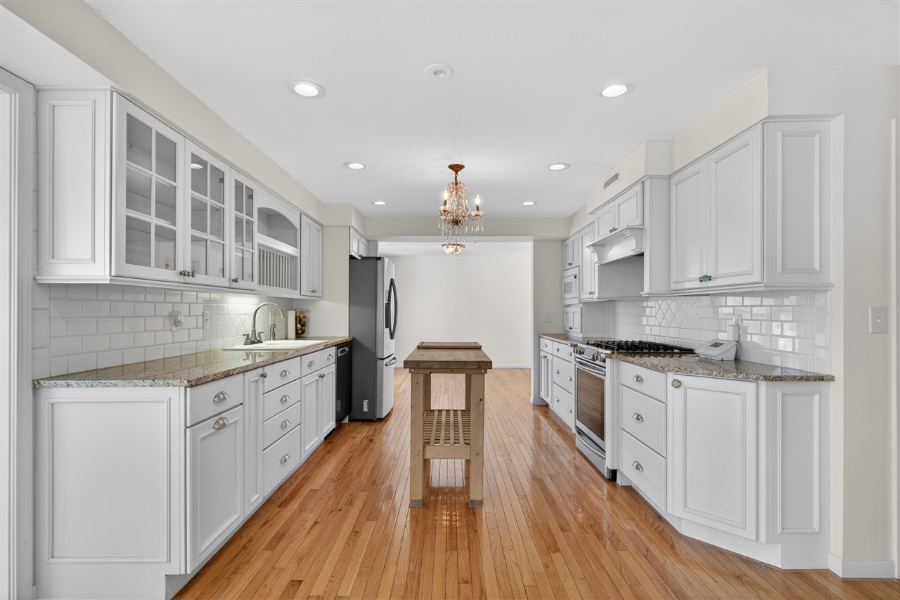 829 Thorntree Boulevard, Jackson, MI, 49203-2517