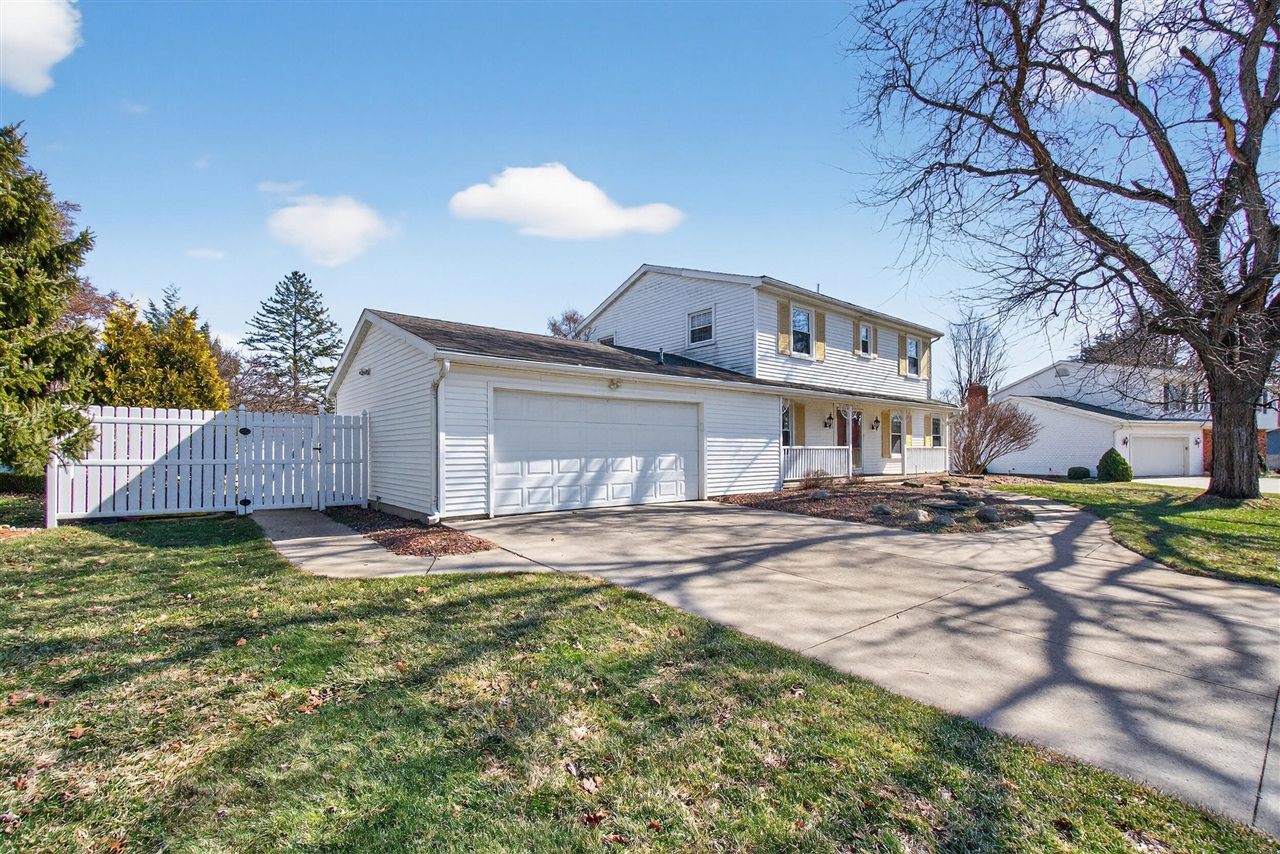 829 Thorntree Boulevard, Jackson, MI, 49203-2517