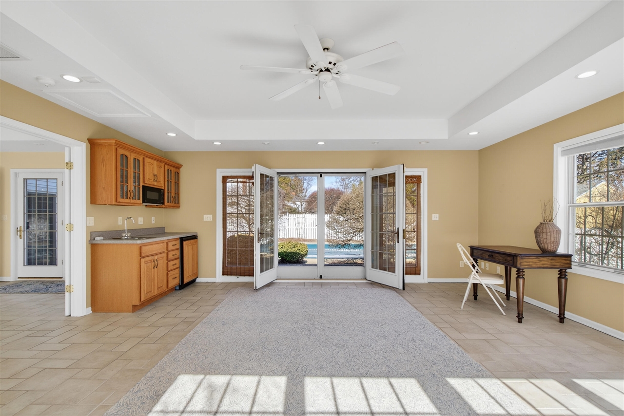829 Thorntree Boulevard, Jackson, MI, 49203-2517