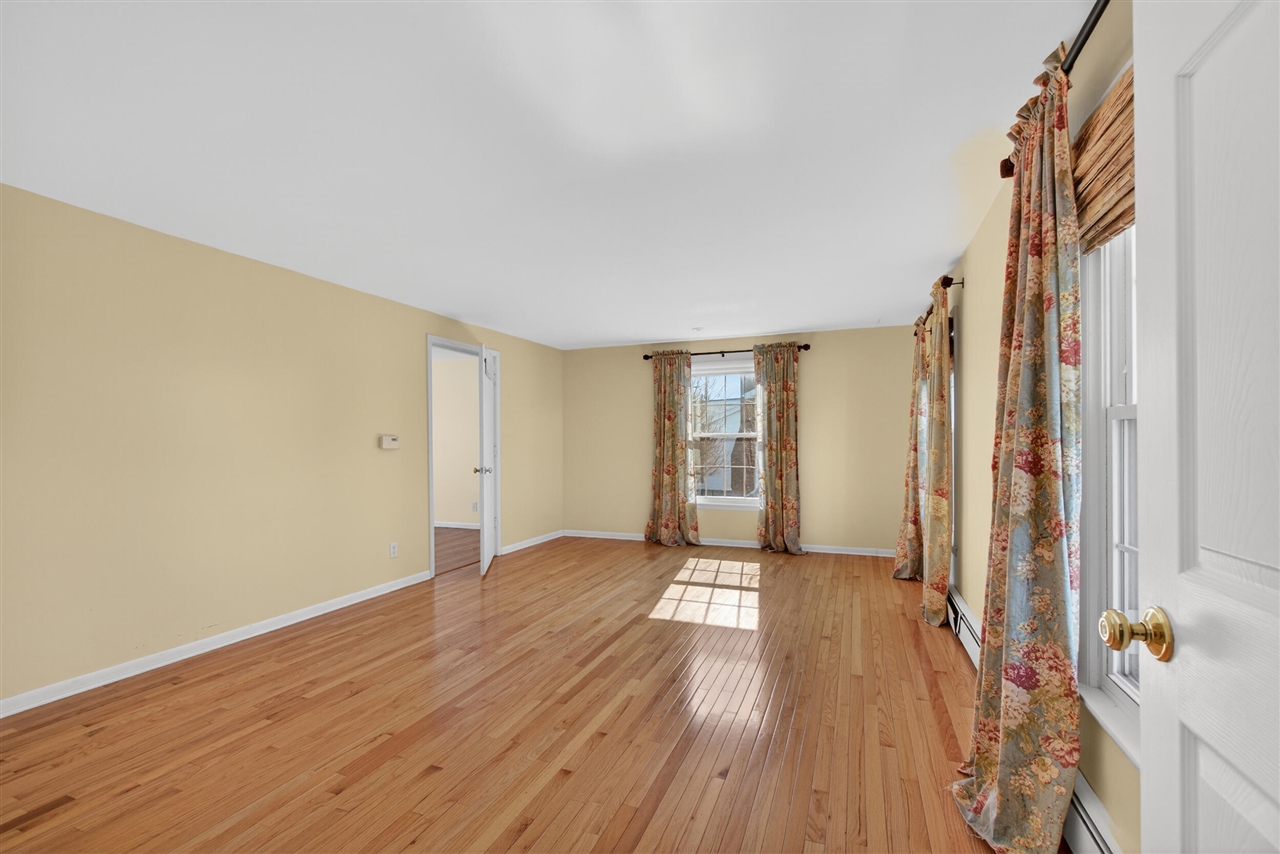 829 Thorntree Boulevard, Jackson, MI, 49203-2517