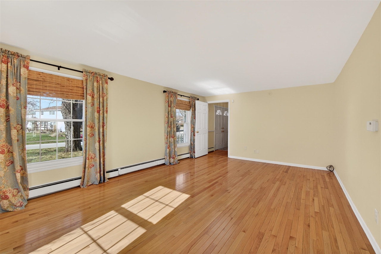 829 Thorntree Boulevard, Jackson, MI, 49203-2517