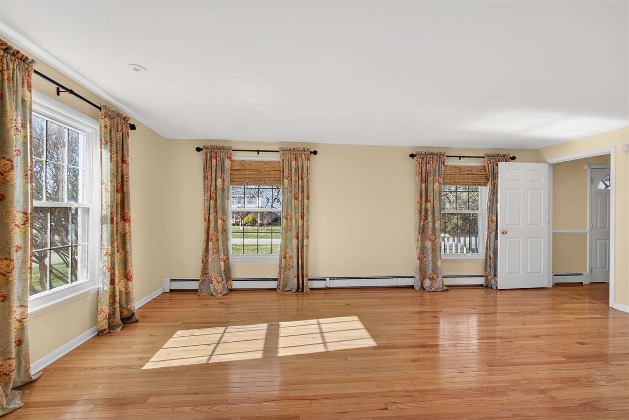 829 Thorntree Boulevard, Jackson, MI, 49203-2517