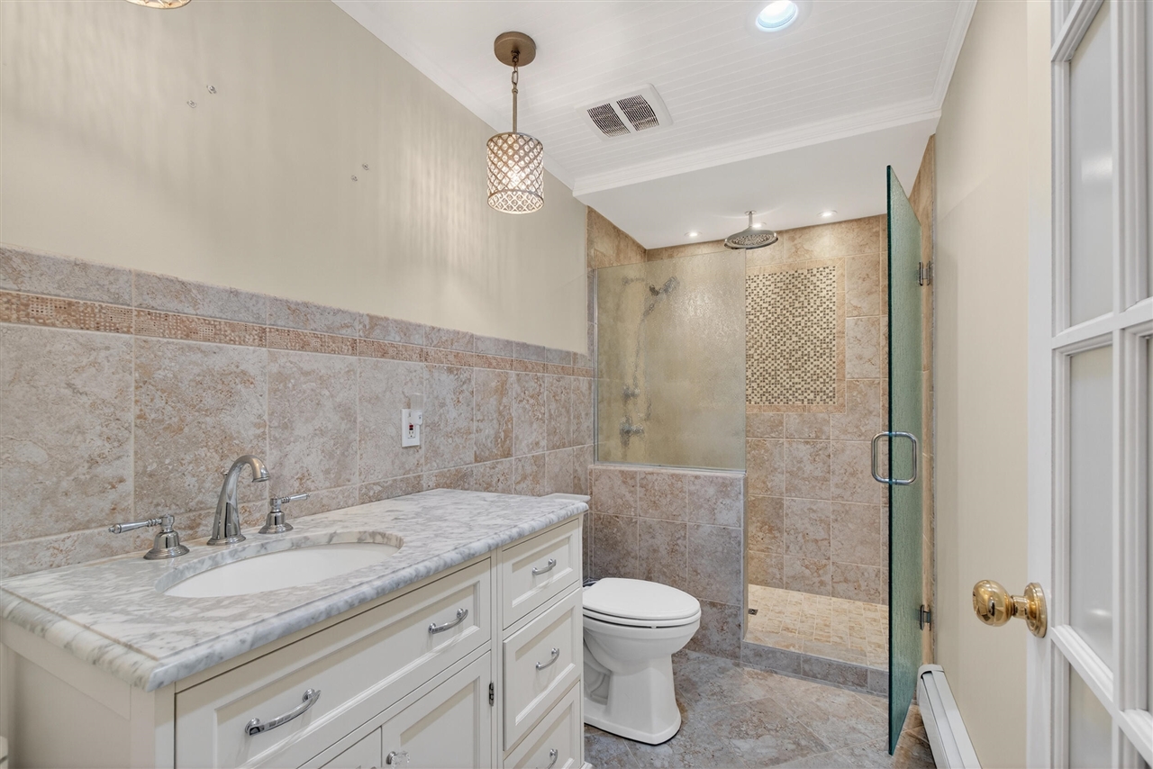 829 Thorntree Boulevard, Jackson, MI, 49203-2517