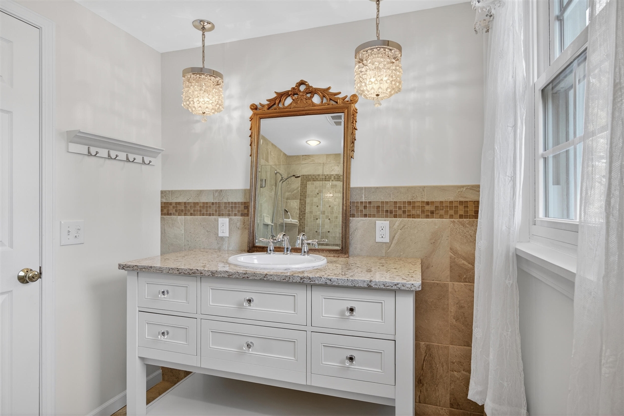 829 Thorntree Boulevard, Jackson, MI, 49203-2517