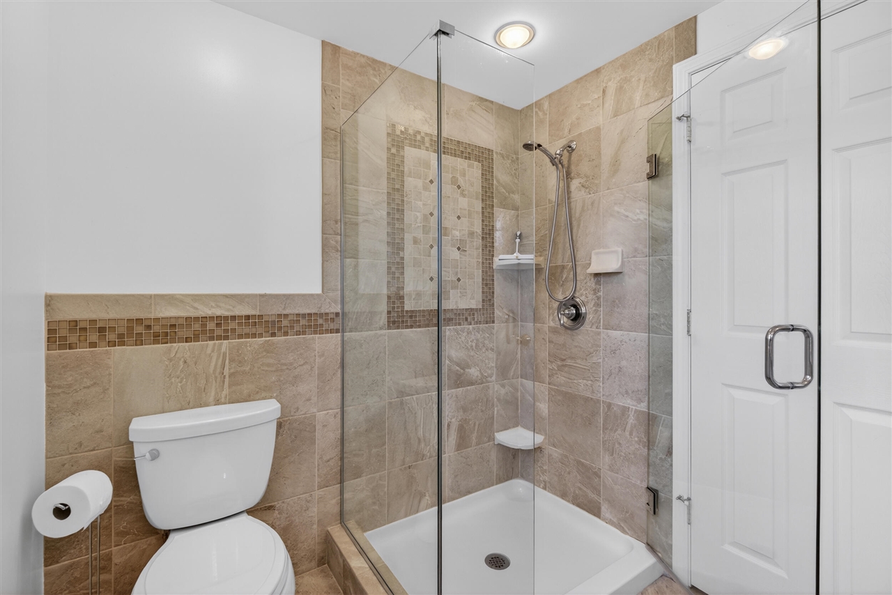 829 Thorntree Boulevard, Jackson, MI, 49203-2517