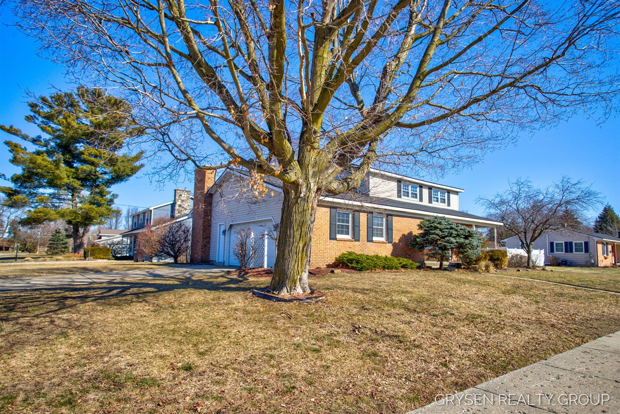 Homes for sale in Grandville, MI | 4289 Blackfoot Dr, Grandville, MI 49418 | MLS# 70517414