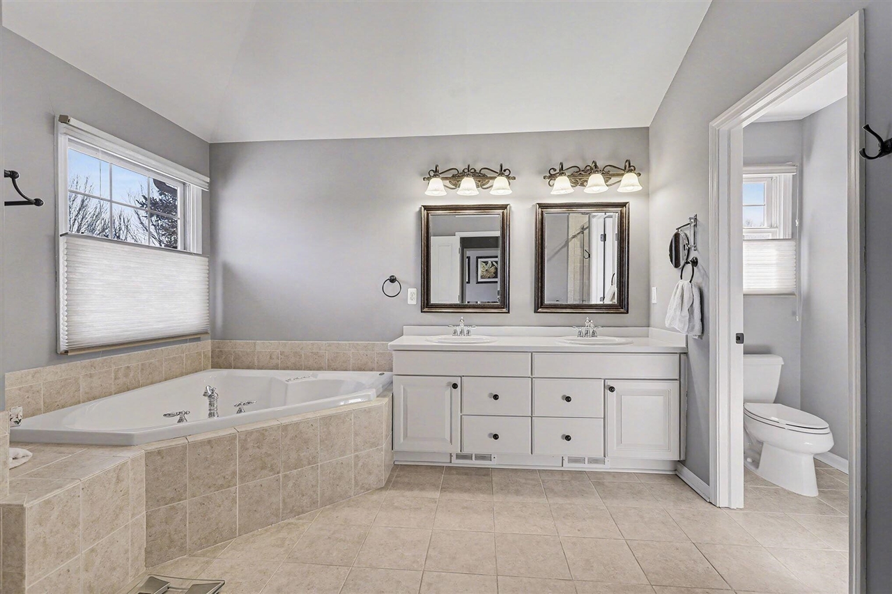 6345 Brookview Drive, Saline, MI, 48176-8862