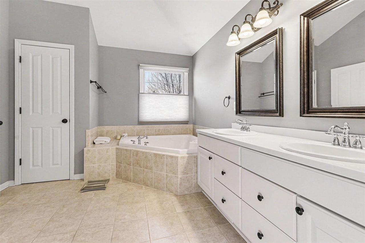 6345 Brookview Drive, Saline, MI, 48176-8862