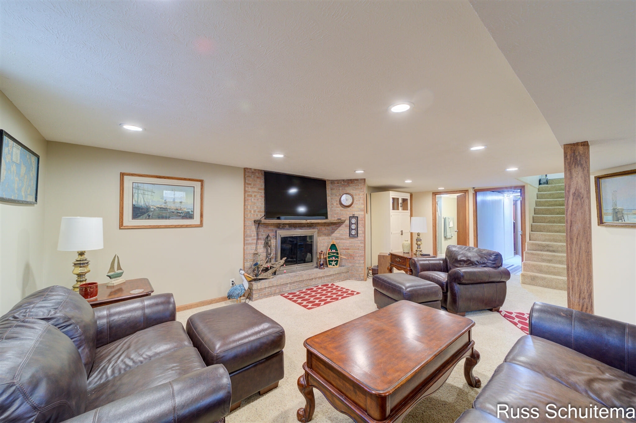 11560 Thrush Drive photo 36