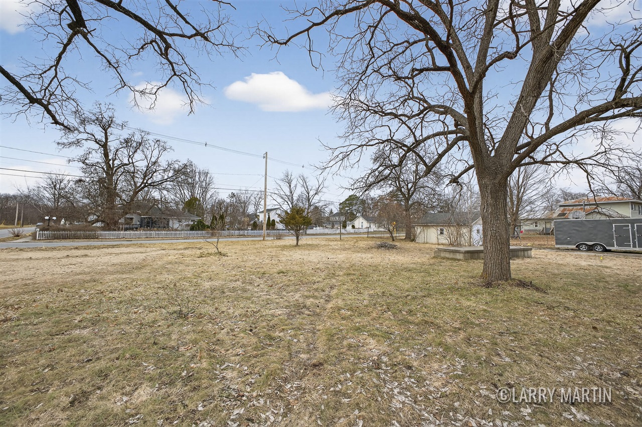 Homes for sale in Lowell, MI | 222 S Division St, Lowell, MI 49331 | MLS# 70517455