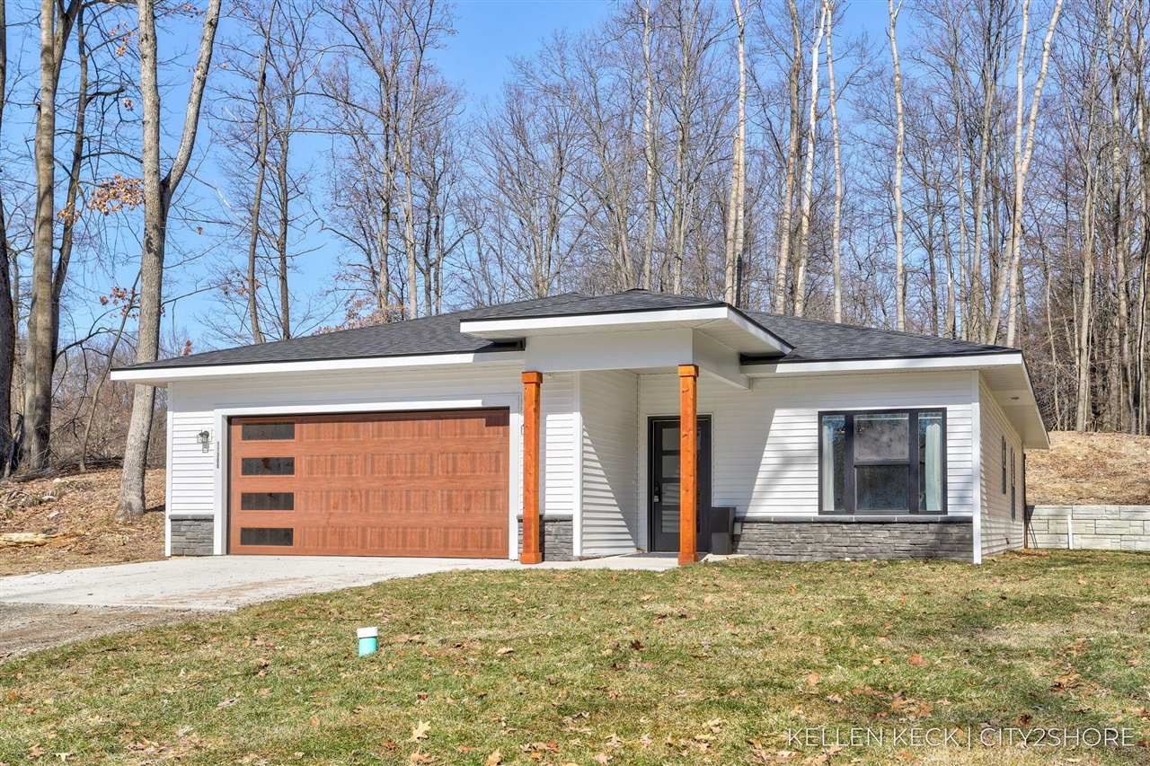 11300 Apache Wells Court, Stanwood, MI, 49346