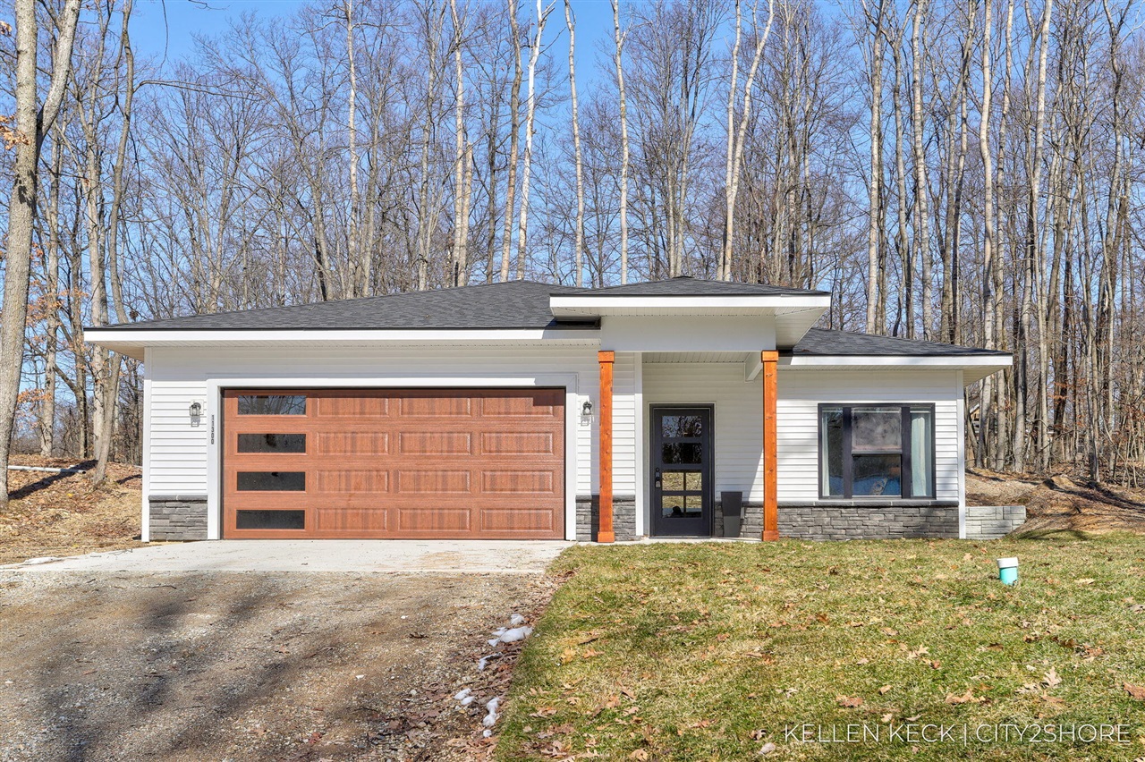 11300 Apache Wells Court, Stanwood, MI, 49346