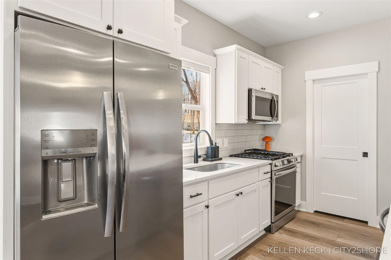 11300 Apache Wells Court, Stanwood, MI, 49346