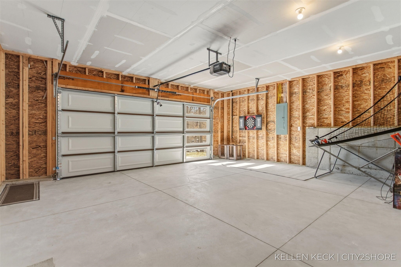 11300 Apache Wells Court, Stanwood, MI, 49346