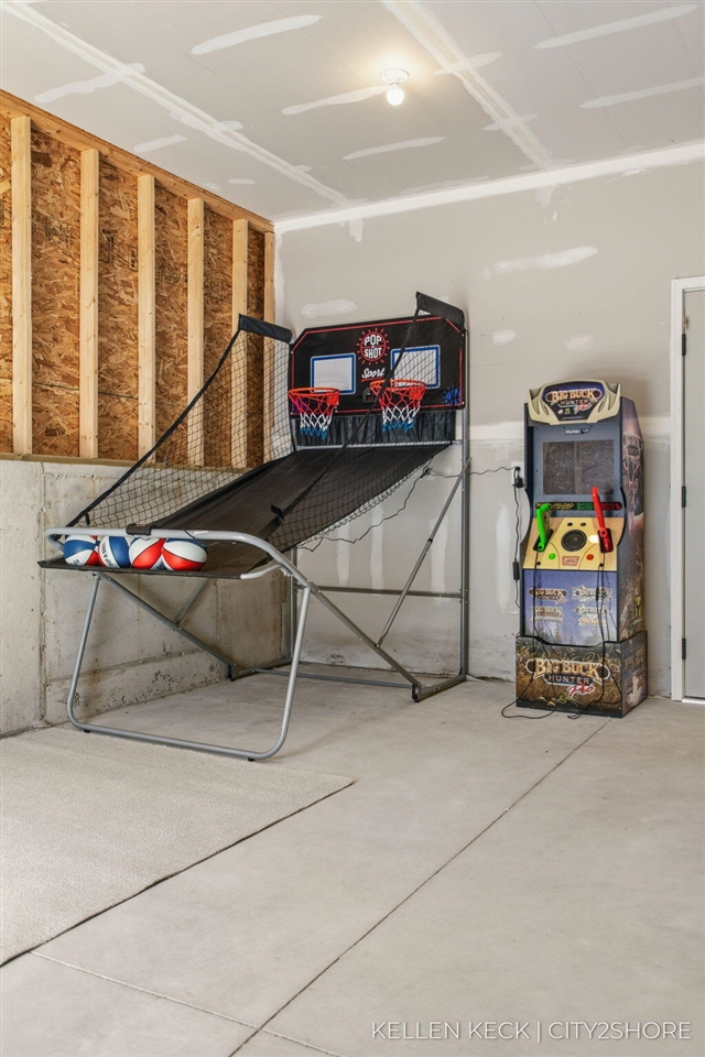 11300 Apache Wells Court, Stanwood, MI, 49346