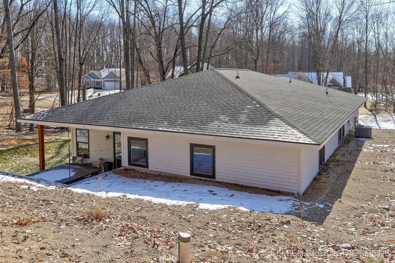 11300 Apache Wells Court, Stanwood, MI, 49346