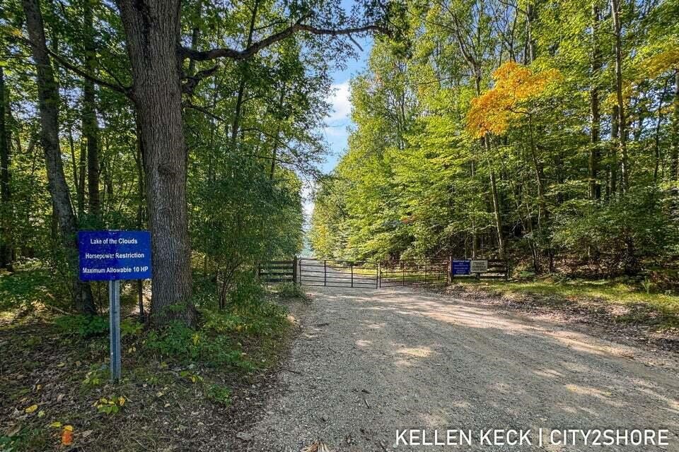 11300 Apache Wells Court, Stanwood, MI, 49346