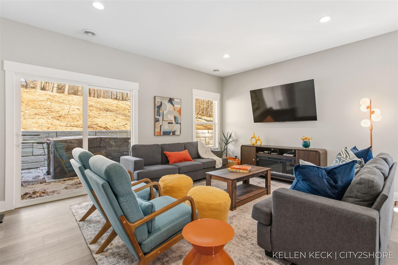 11300 Apache Wells Court, Stanwood, MI, 49346