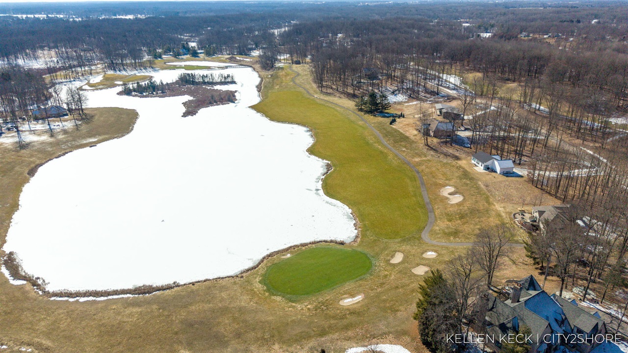 11300 Apache Wells Court, Stanwood, MI, 49346