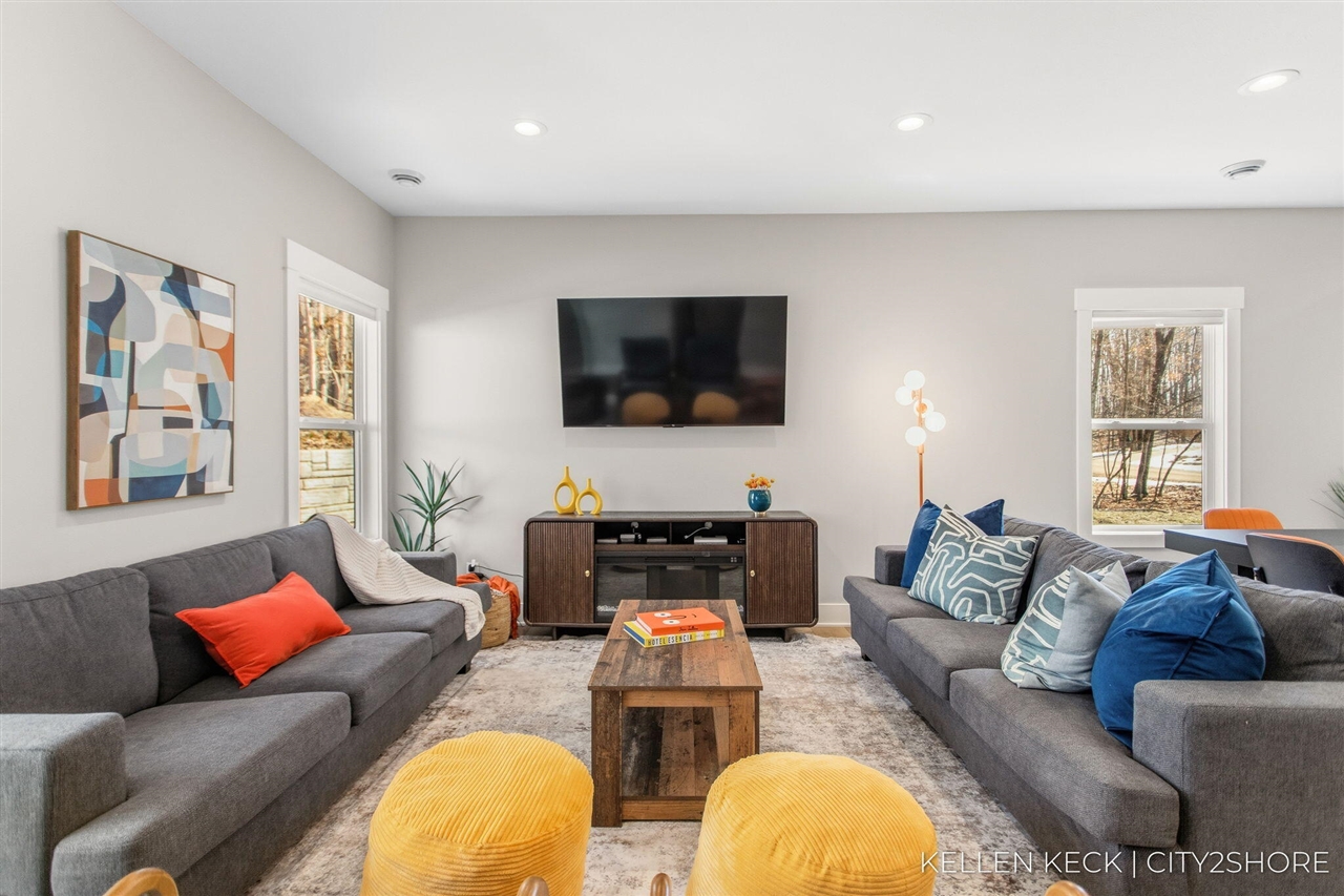 11300 Apache Wells Court, Stanwood, MI, 49346