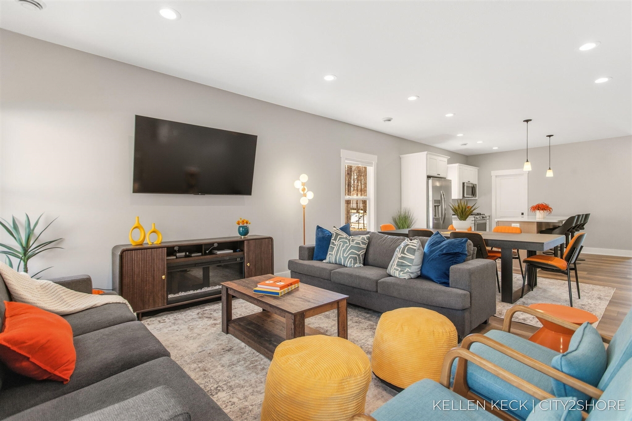 11300 Apache Wells Court, Stanwood, MI, 49346