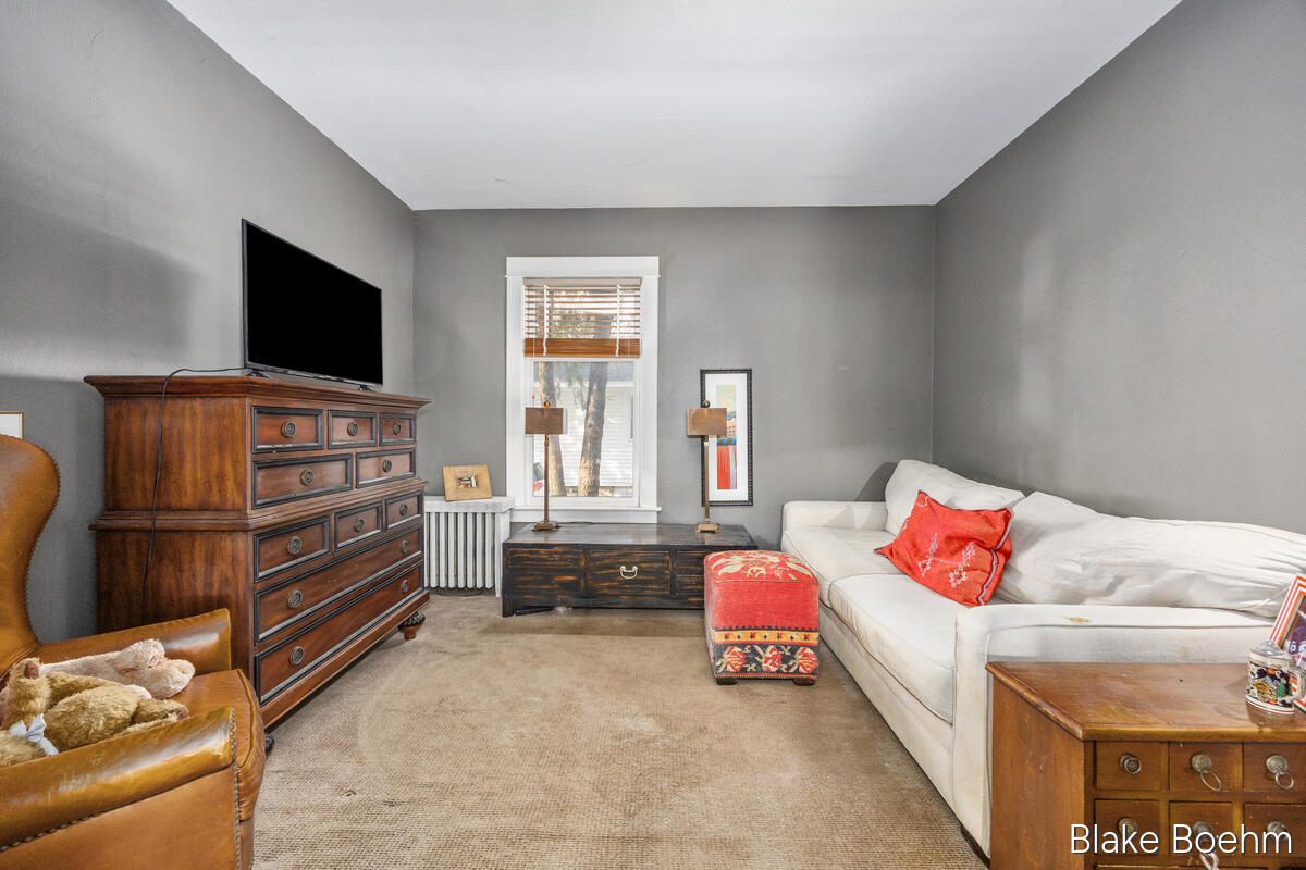 202 E 26th Street, Holland, MI, 49423-5106