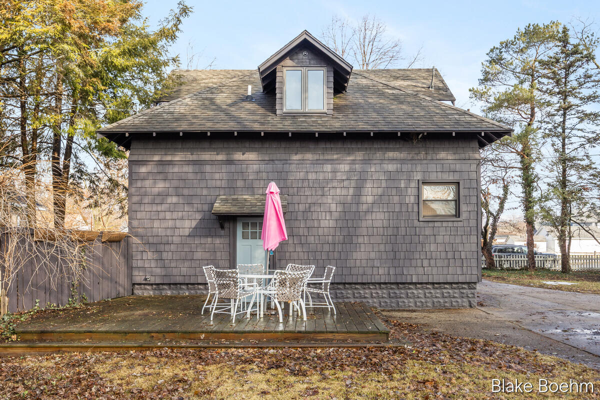 202 E 26th Street, Holland, MI, 49423-5106