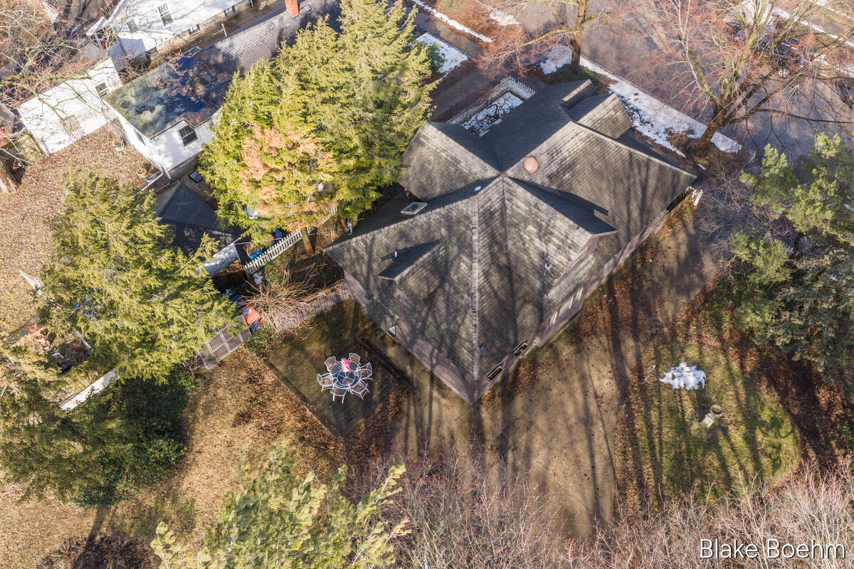 202 E 26th Street, Holland, MI, 49423-5106