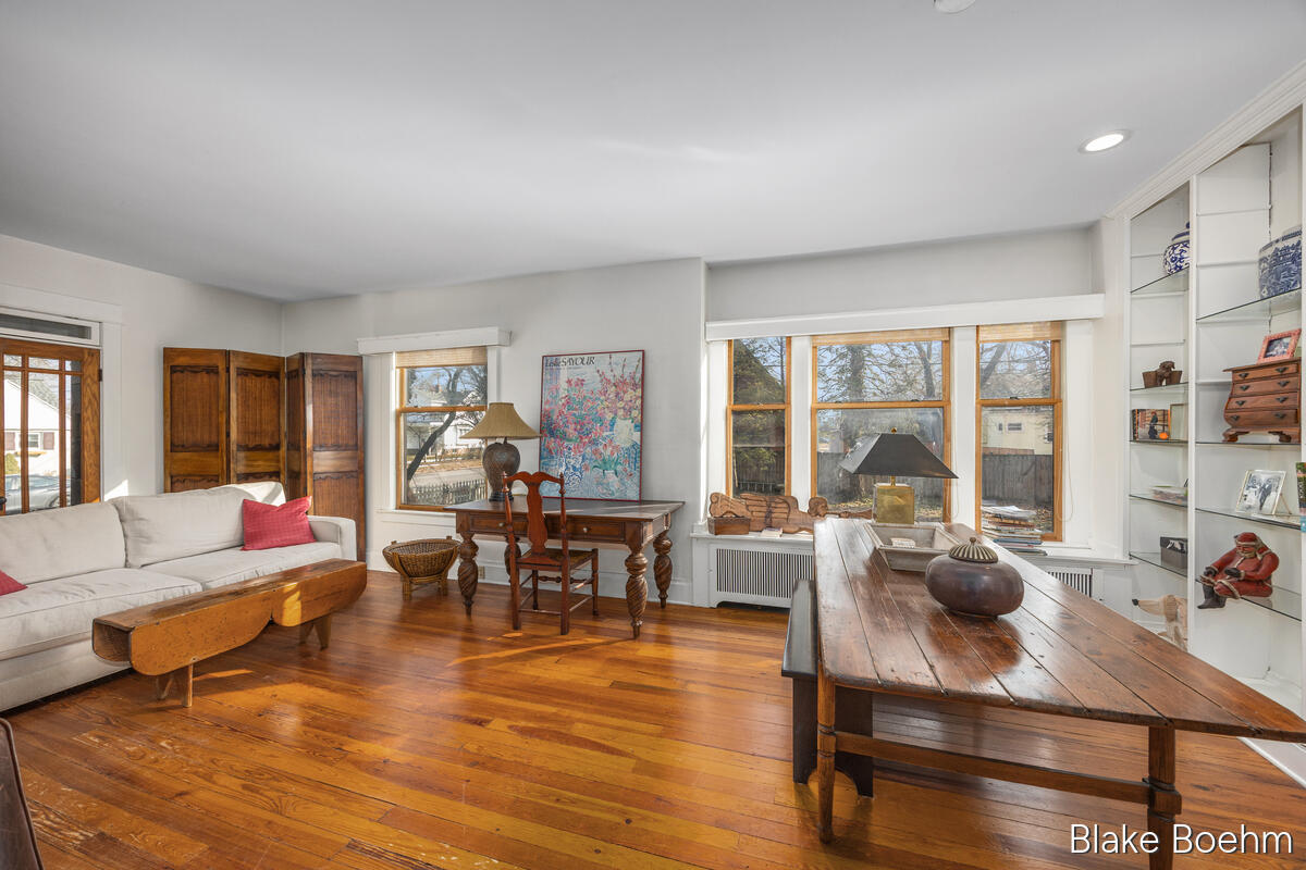 202 E 26th Street, Holland, MI, 49423-5106