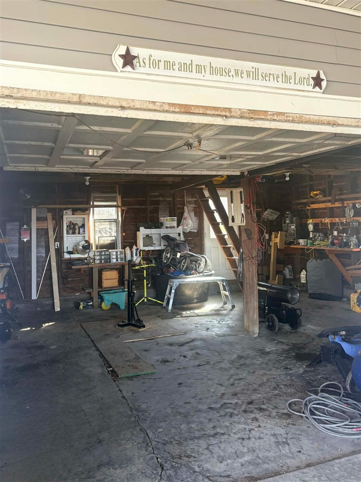 30311 M-86, Colon, MI, 49040