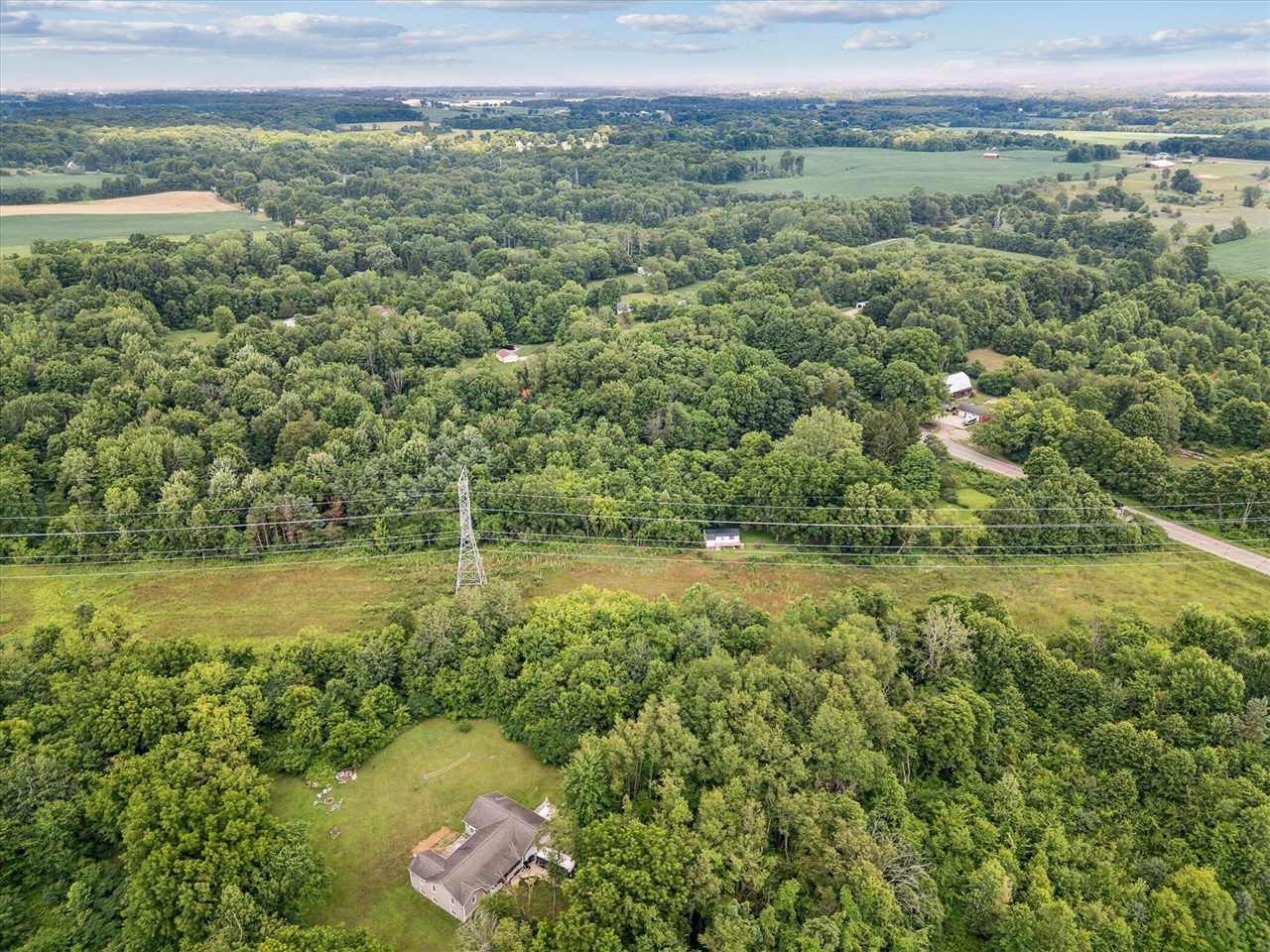 842 10th Street, Plainwell, MI, 49080-9523