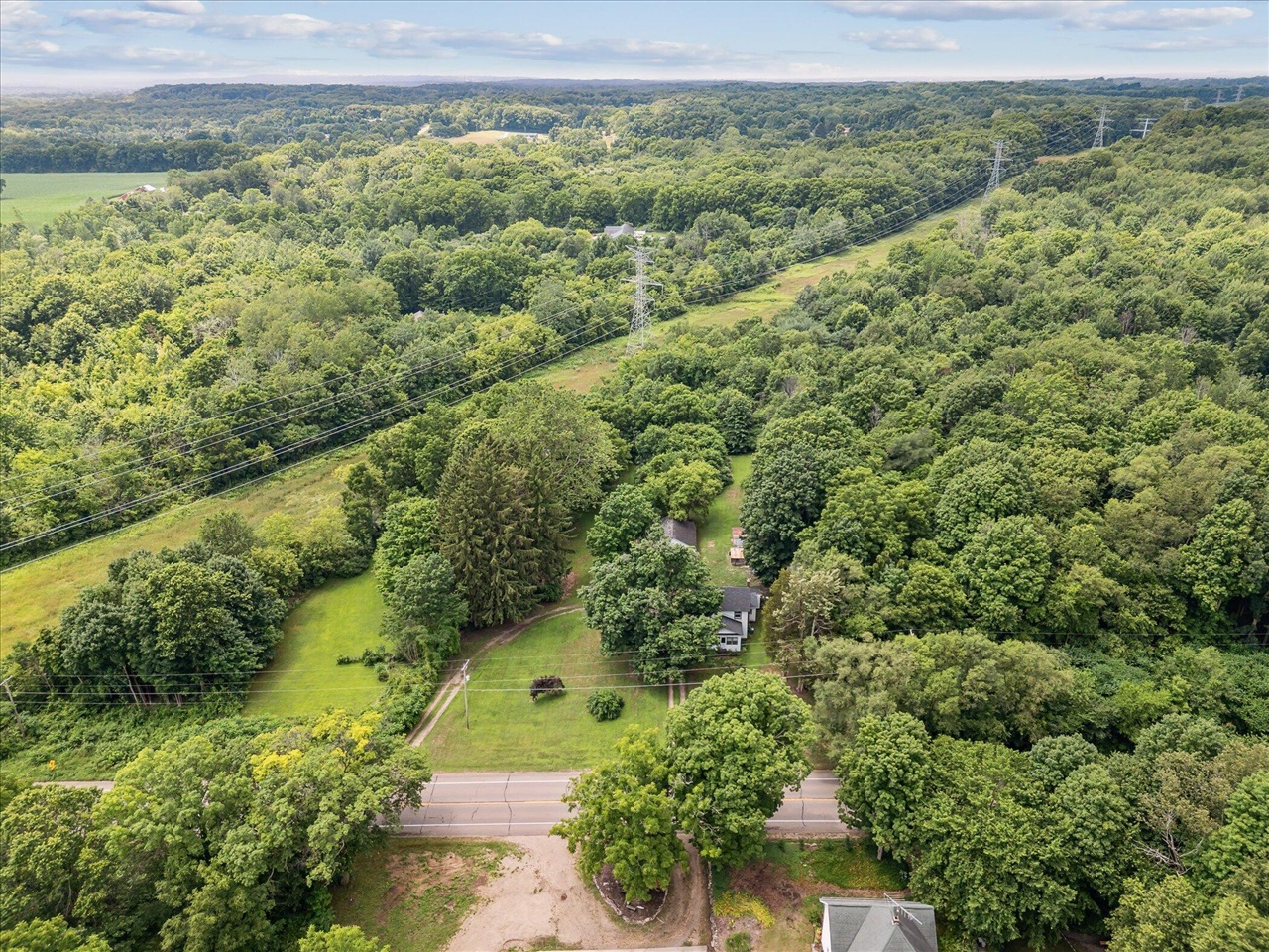 842 10th Street, Plainwell, MI, 49080-9523