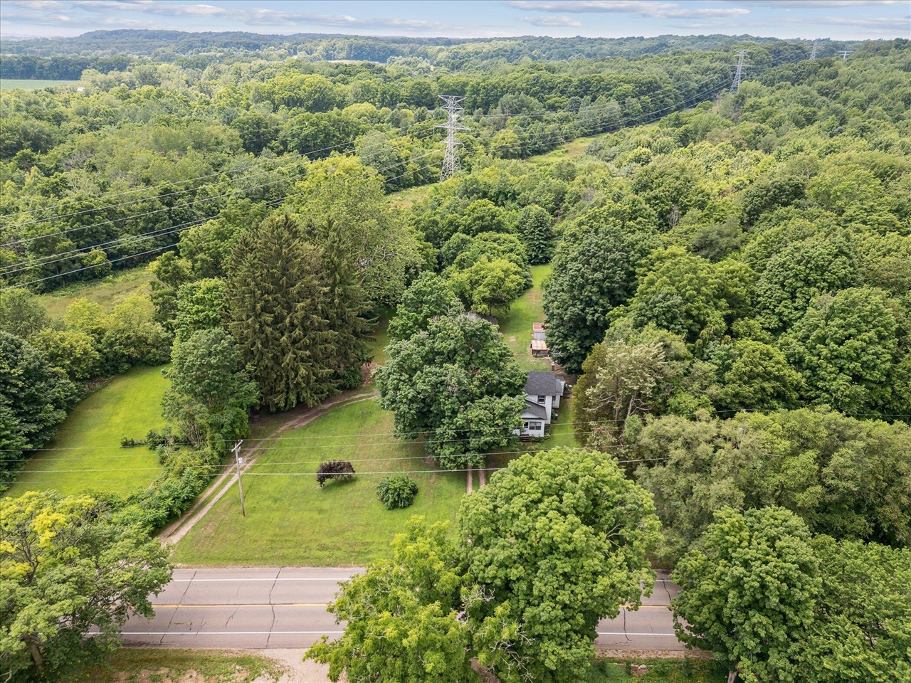 842 10th Street, Plainwell, MI, 49080-9523