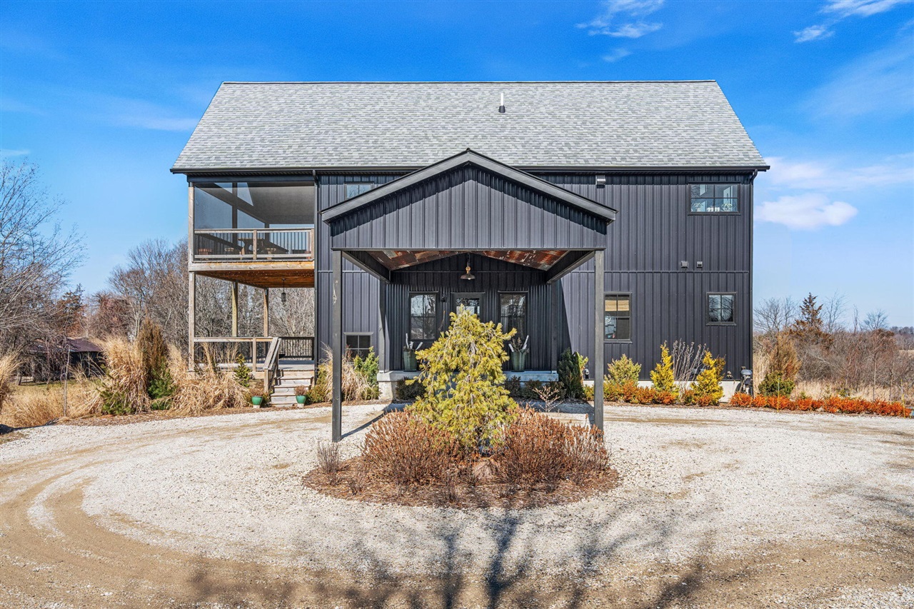 6364 126th Avenue, Fennville, MI, 49408-9648