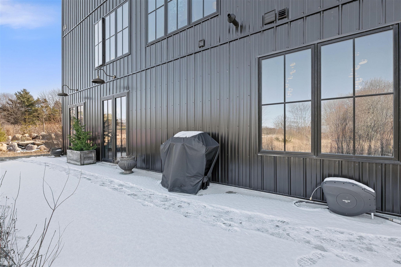 6364 126th Avenue, Fennville, MI, 49408-9648