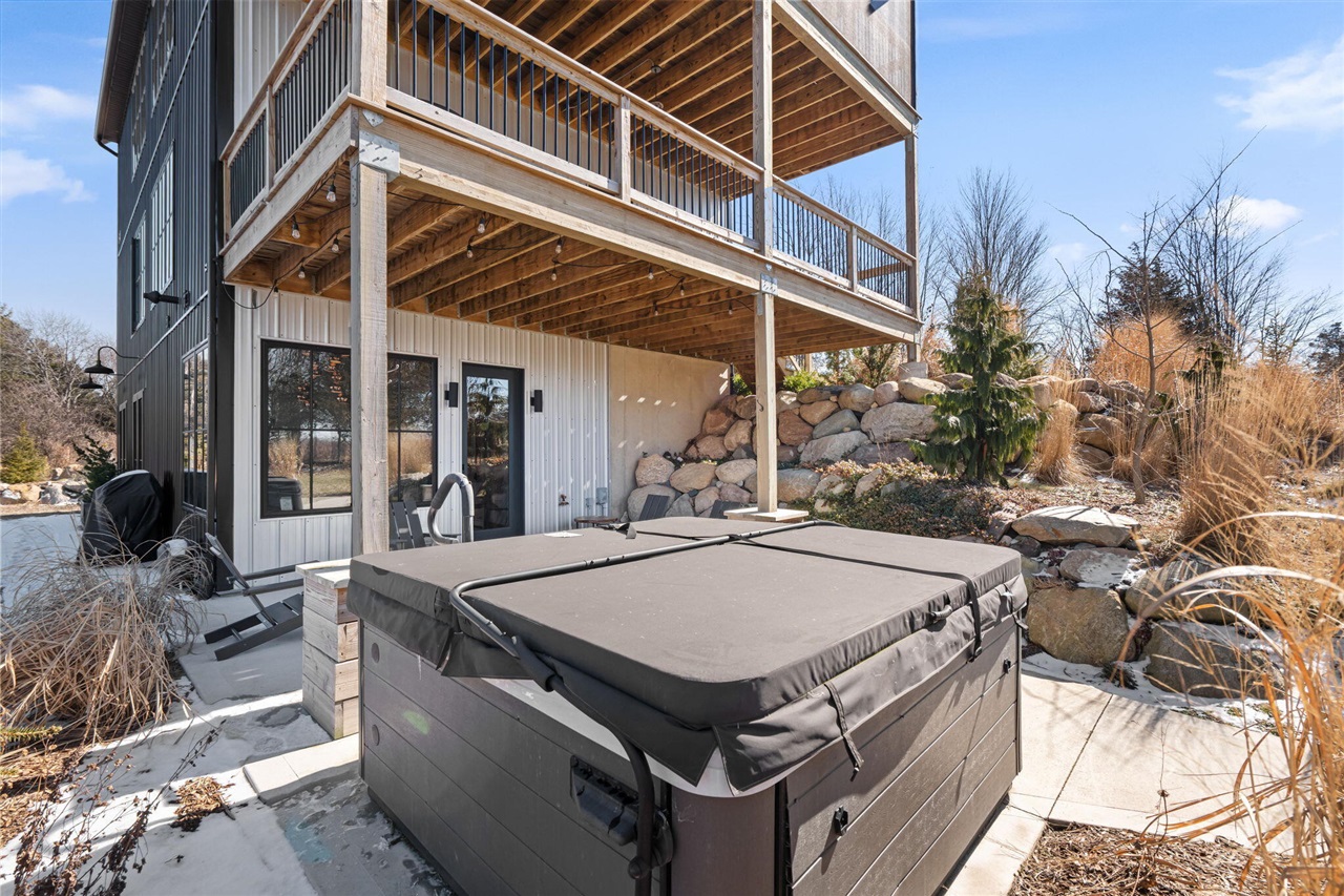 6364 126th Avenue, Fennville, MI, 49408-9648