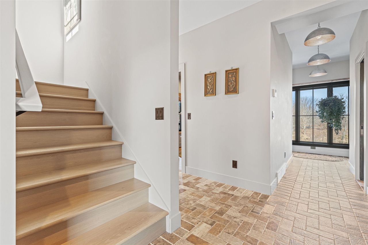 6364 126th Avenue, Fennville, MI, 49408-9648