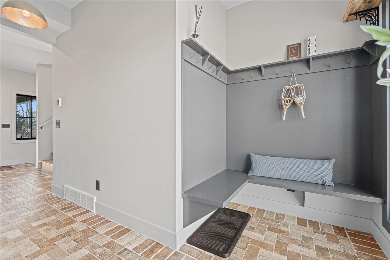 6364 126th Avenue, Fennville, MI, 49408-9648