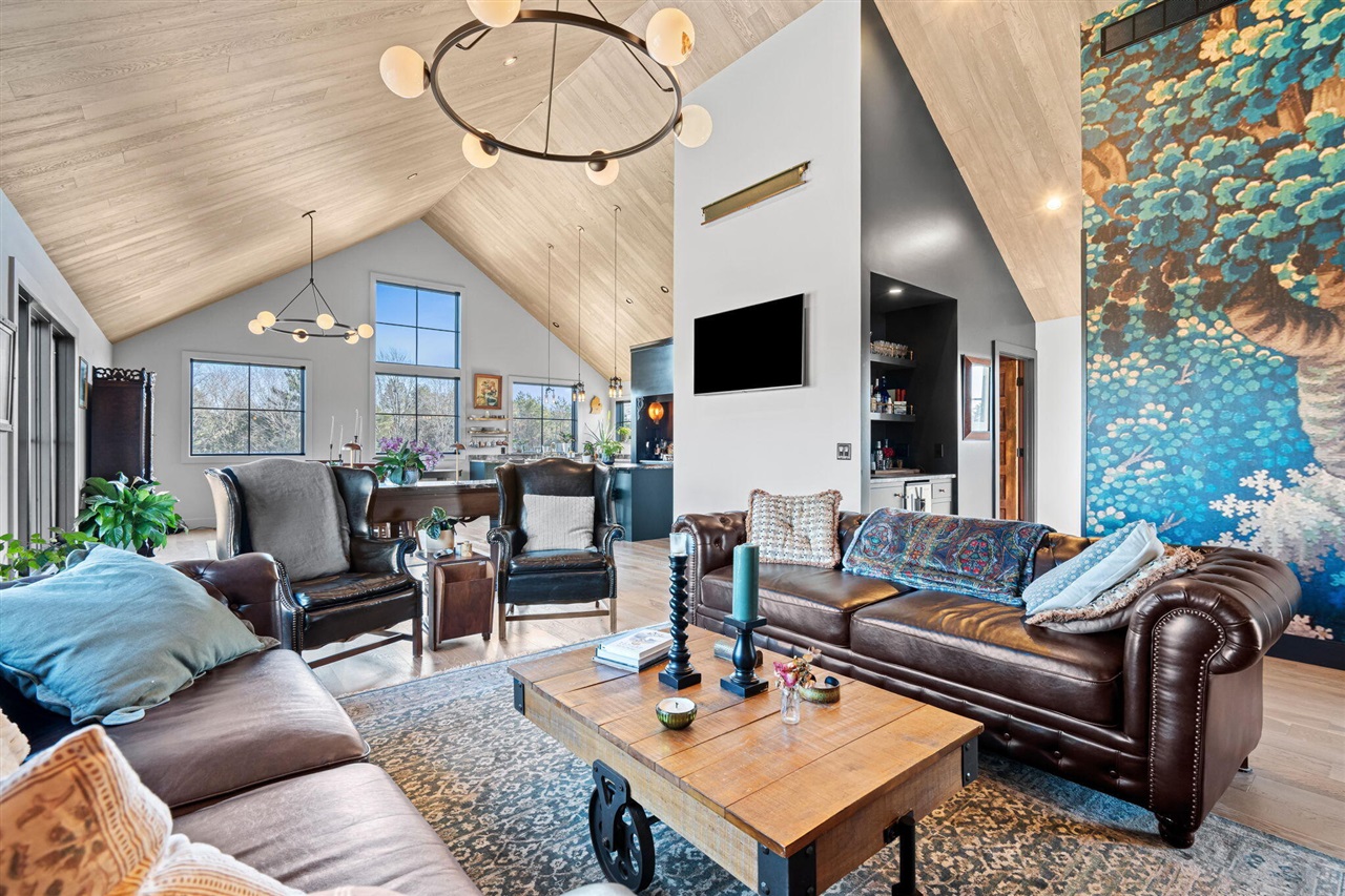 6364 126th Avenue, Fennville, MI, 49408-9648