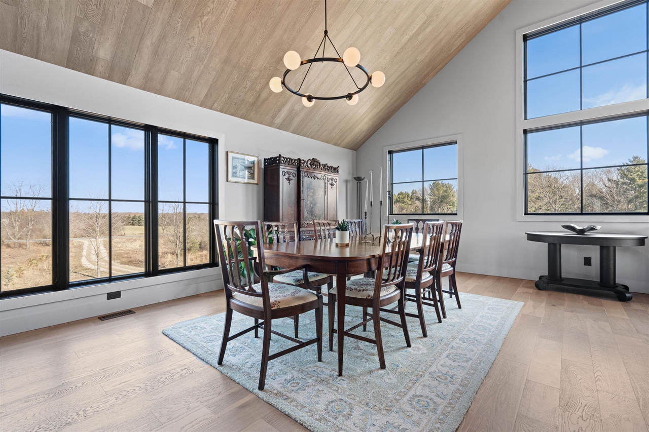 6364 126th Avenue, Fennville, MI, 49408-9648