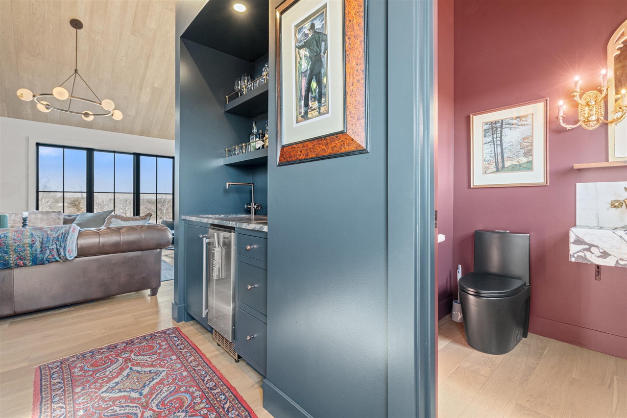 6364 126th Avenue, Fennville, MI, 49408-9648