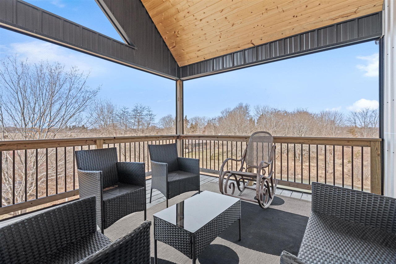 6364 126th Avenue, Fennville, MI, 49408-9648