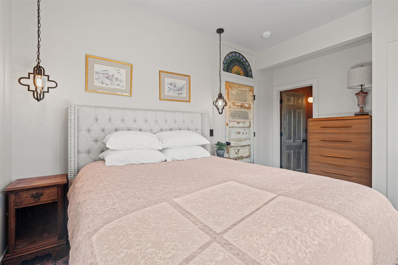 6364 126th Avenue, Fennville, MI, 49408-9648