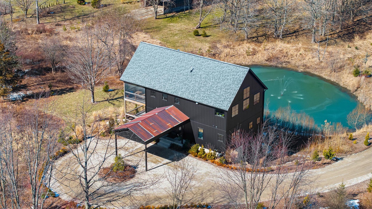 6364 126th Avenue, Fennville, MI, 49408-9648