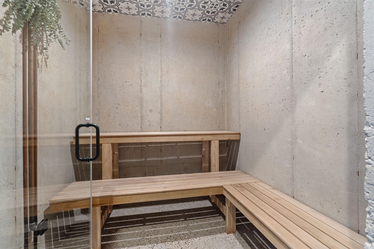 6364 126th Avenue, Fennville, MI, 49408-9648