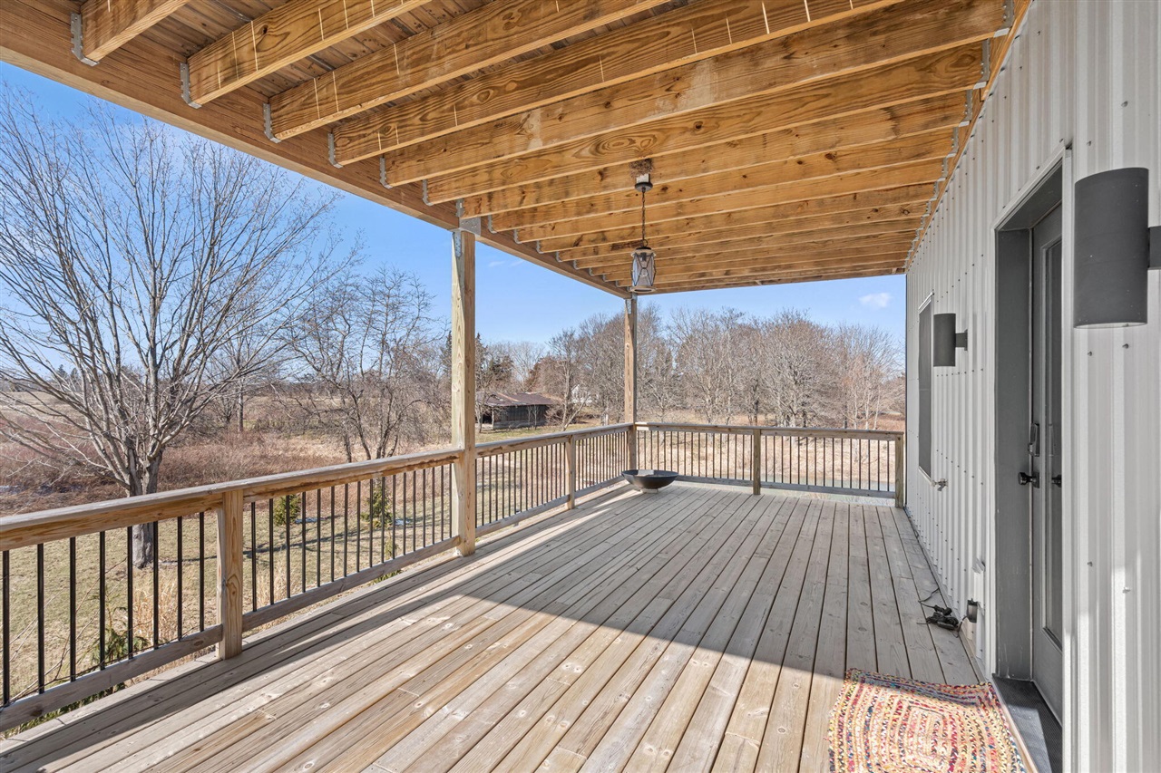 6364 126th Avenue, Fennville, MI, 49408-9648