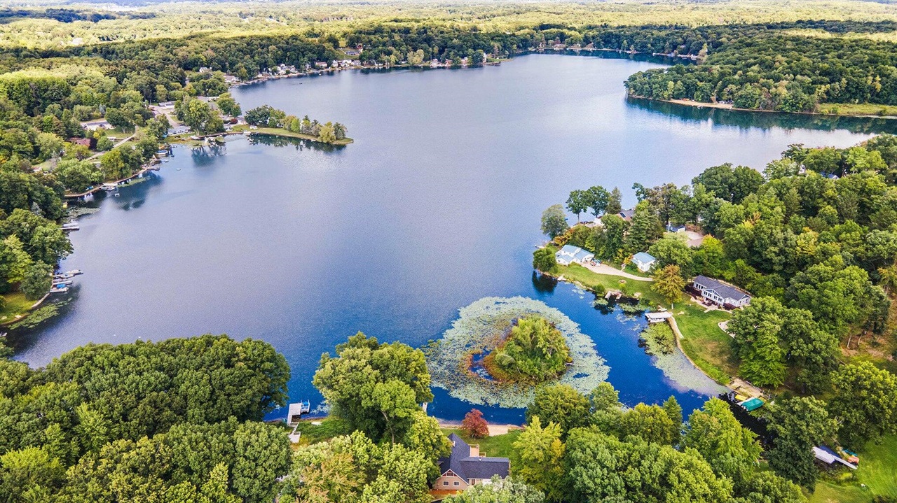 Homes for sale in Augusta, MI | 12055 S Sherman Lake Dr, Augusta, MI 49012 | MLS# 70517593