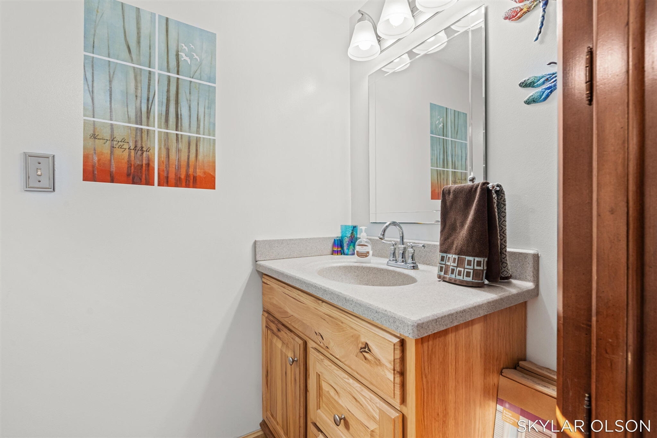 520 N Campbell Road, Fountain, MI, 49410-9605