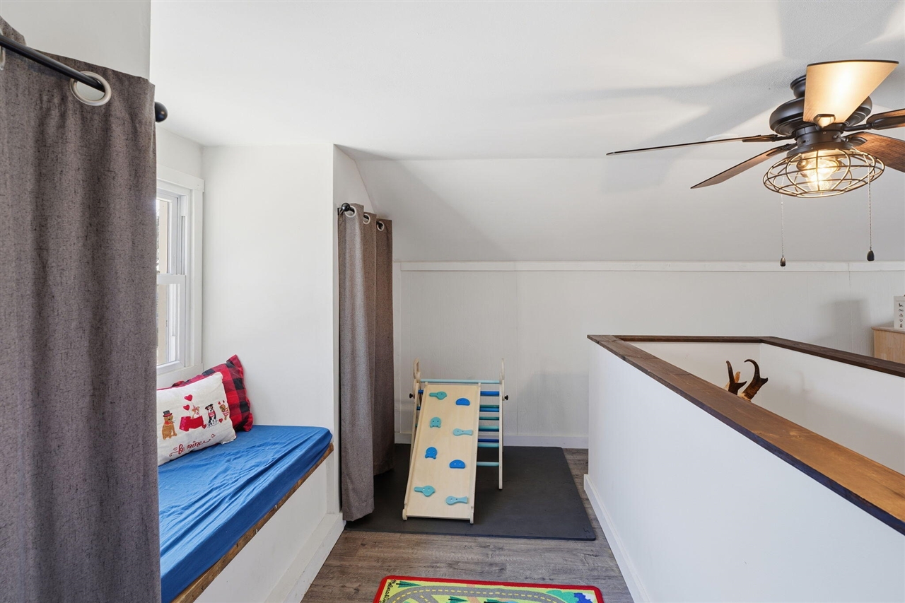 603 E Bond Street, Hastings, MI, 49058-2403