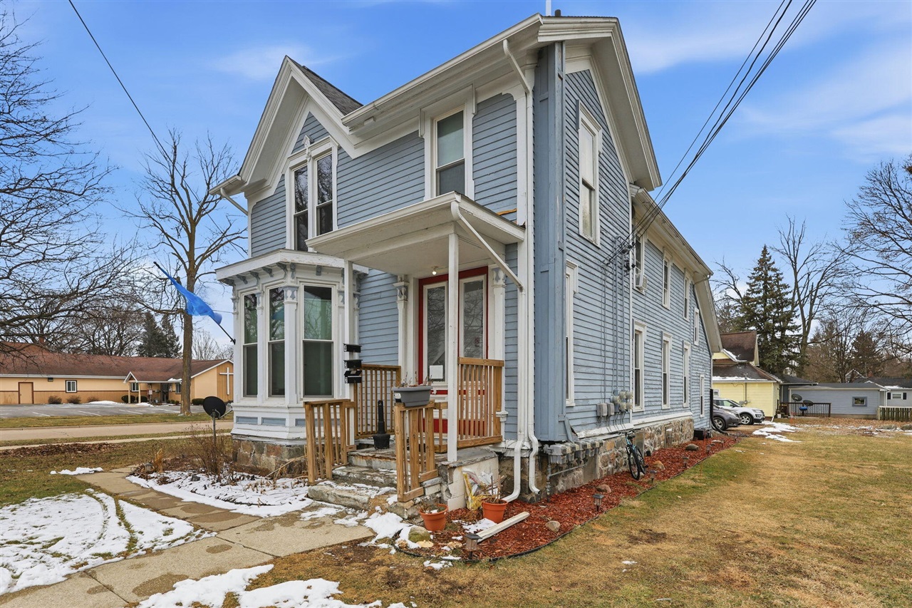 308 E State Street, Saint Johns, MI, 48879-1591